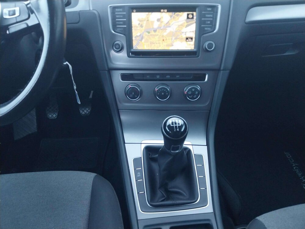 Volkswagen Golf VII  1.6 TDi  110 CV  Bluemotion