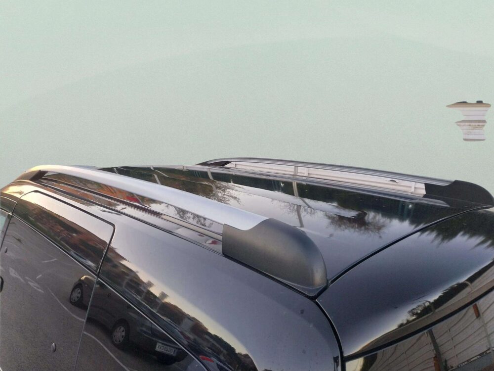 Ford Tourneo Courier  1.5 TDCi   95 CV  Doble pta lateral.