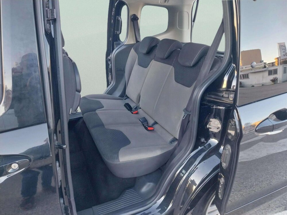 Ford Tourneo Courier  1.5 TDCi   95 CV  Doble pta lateral.