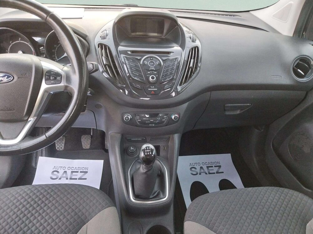 Ford Tourneo Courier  1.5 TDCi   95 CV  Doble pta lateral.