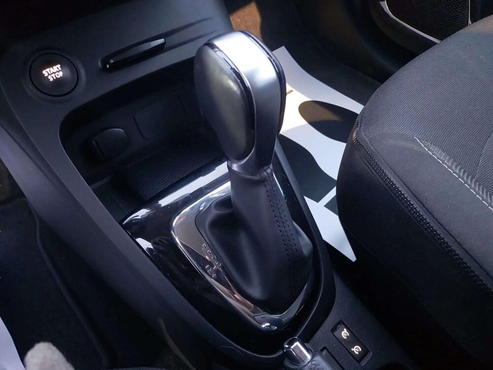 Renault Captur Zen EDC  1.2 TCE  120 CV  Automático