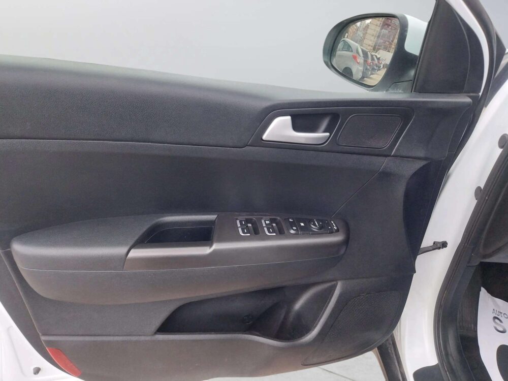 Kia Sportage 1.6 Híbrido Business  136 CV  4×4