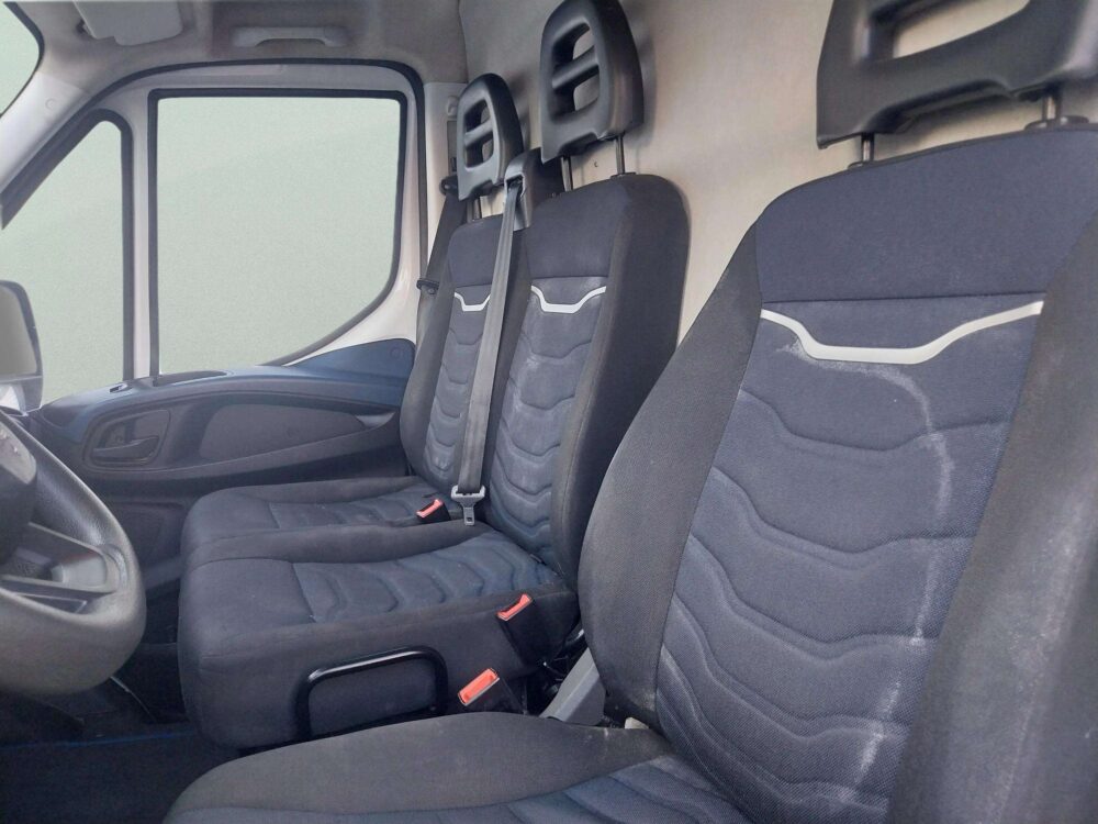 Iveco  35 S16  2.3D Automático