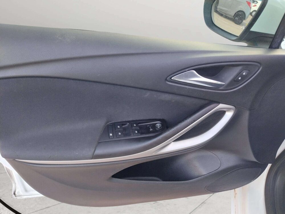 Opel Astra 1.6 CDTi Selective Pro  110 CV