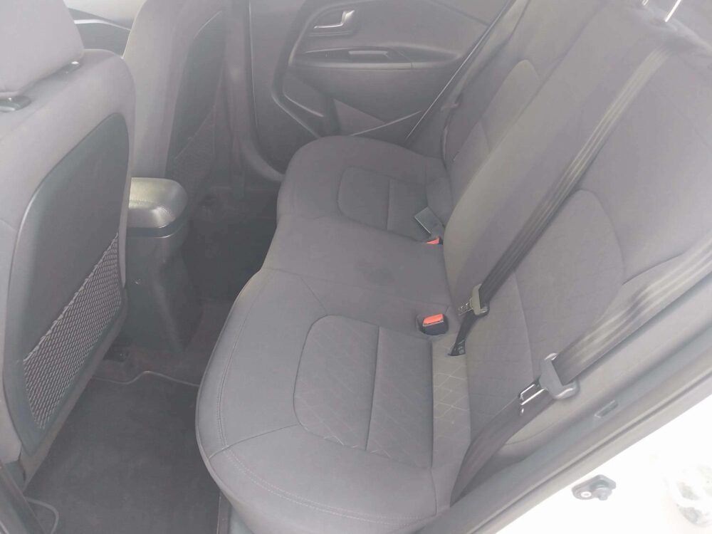 Kia Rio 1.2 CVVT Drive  84 CV