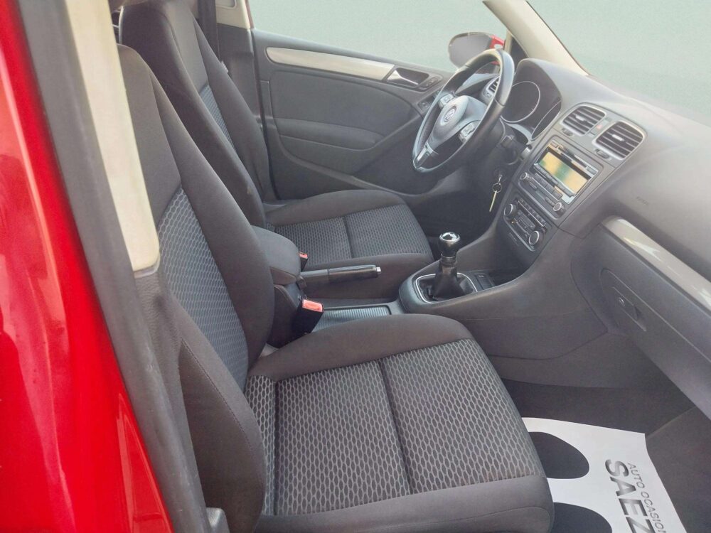 Volkswagen Golf 1.6 TDi  105 CV