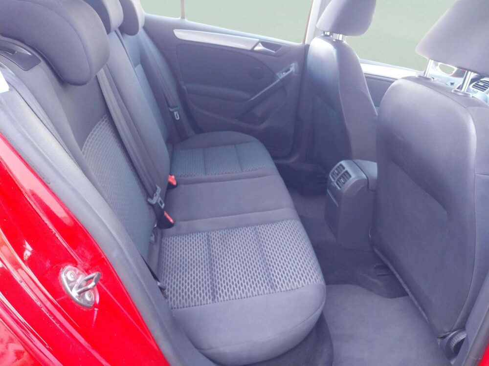 Volkswagen Golf 1.6 TDi  105 CV