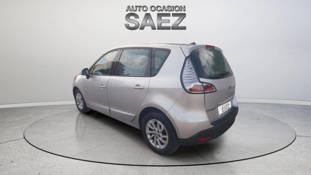 Renault Scénic 1.5 DCi  110 CV  Automático