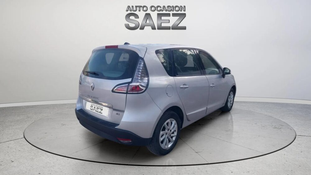 Renault Scénic 1.5 DCi  110 CV  Automático