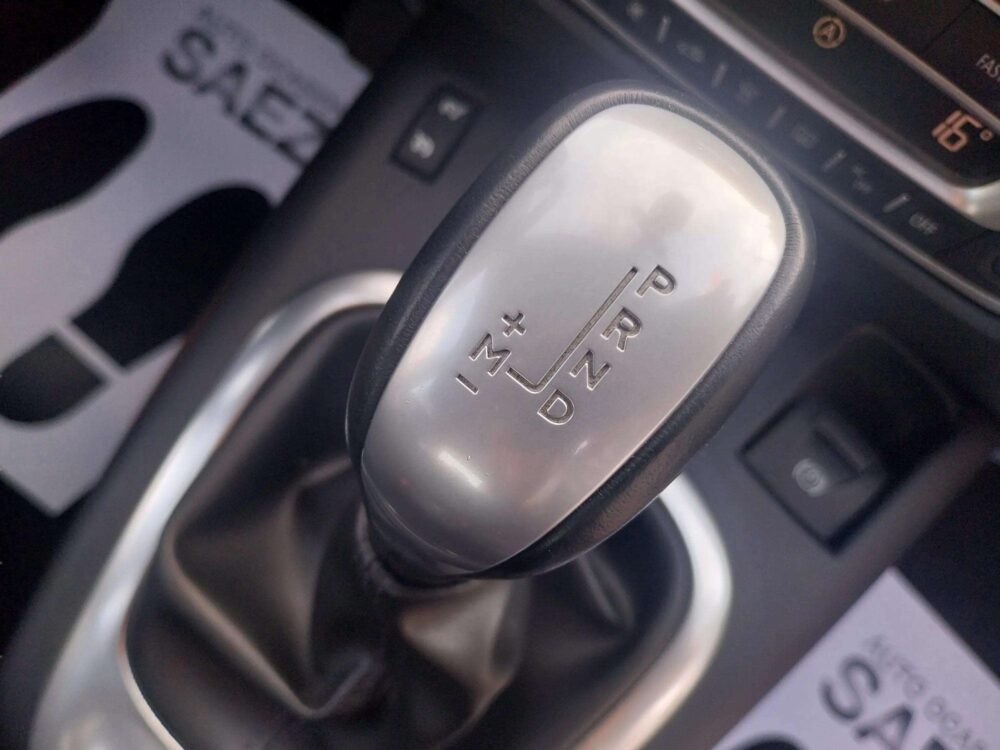 Renault Scénic 1.5 DCi  110 CV  Automático