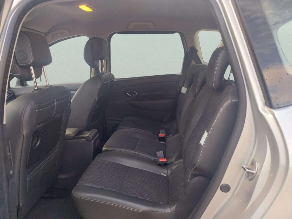 Renault Scénic 1.5 DCi  110 CV  Automático