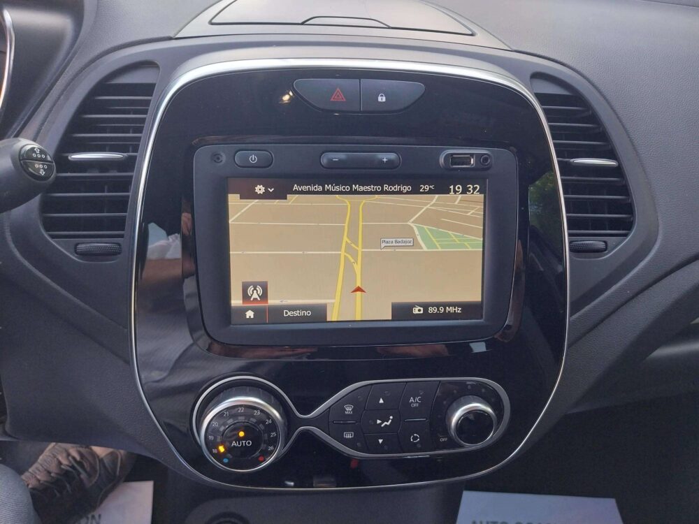 Renault Captur 1.5 DCi  90 CV  Limited  Automático