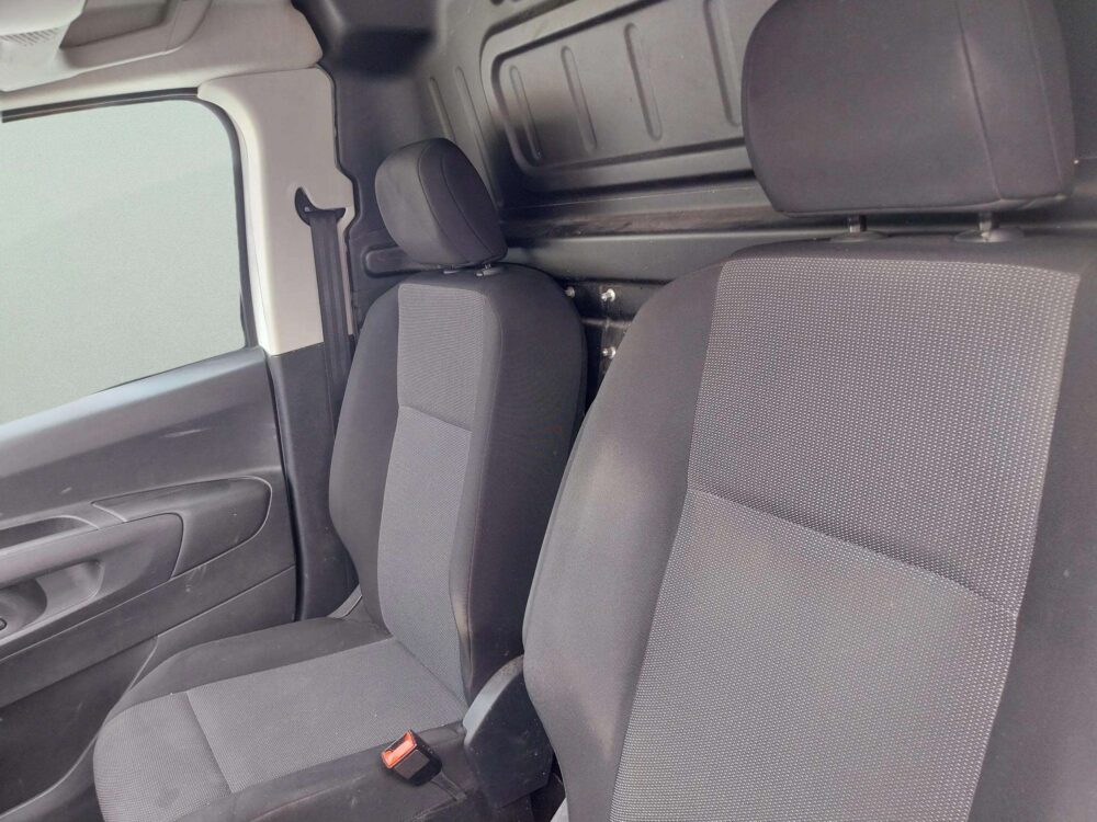 Peugeot Partner 1.5 HDi  100 CV  Blue