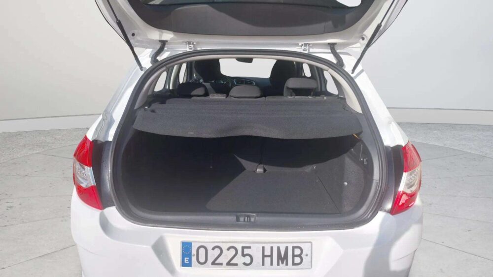 Citroen C4   1.6 HDi  90 CV  Tonic
