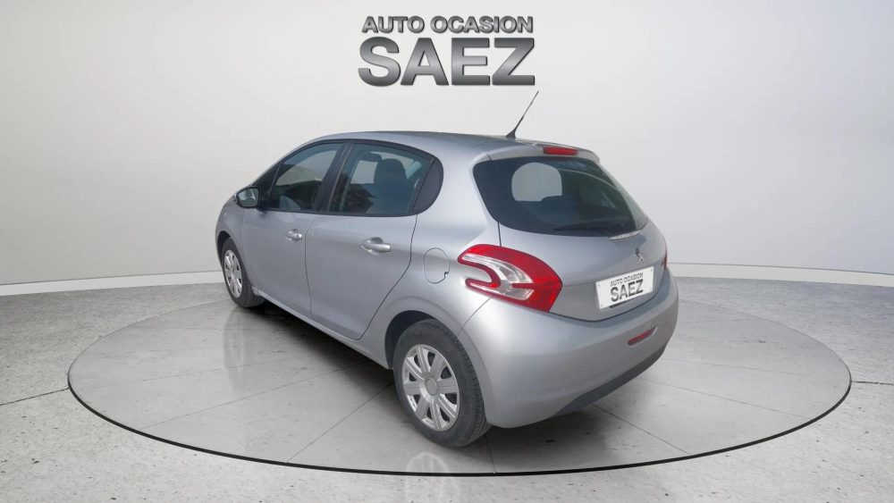 Peugeot  208 1.4 HDi  70 CV