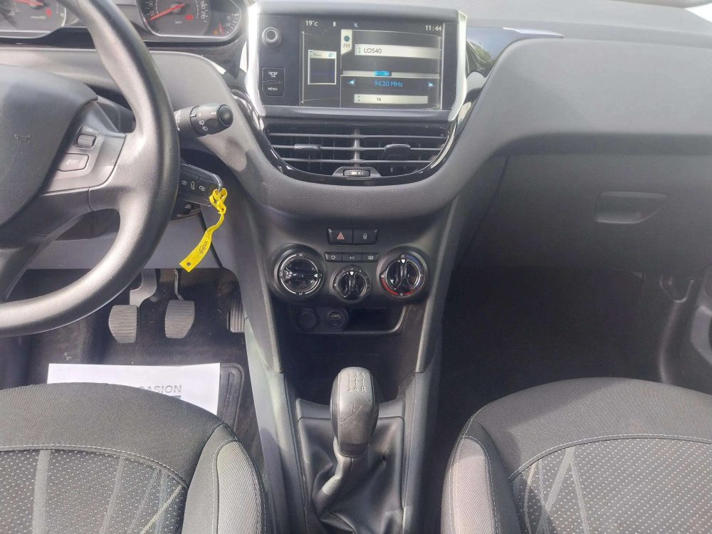 Peugeot  208 1.4 HDi  70 CV