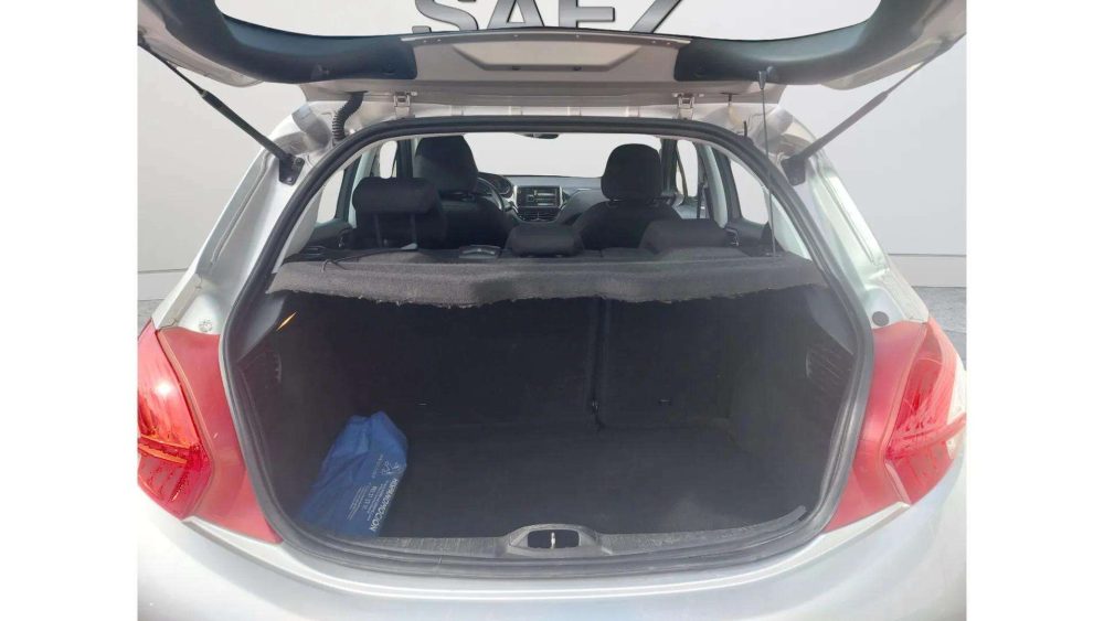 Peugeot  208 1.4 HDi  70 CV