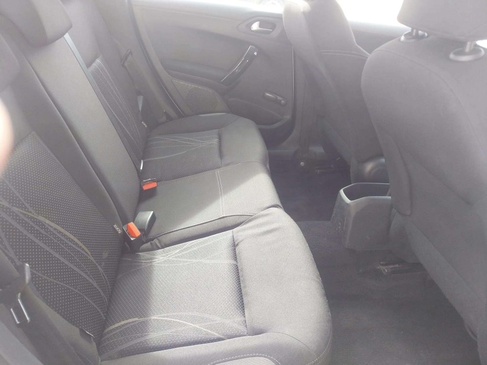 Peugeot  208 1.4 HDi  70 CV